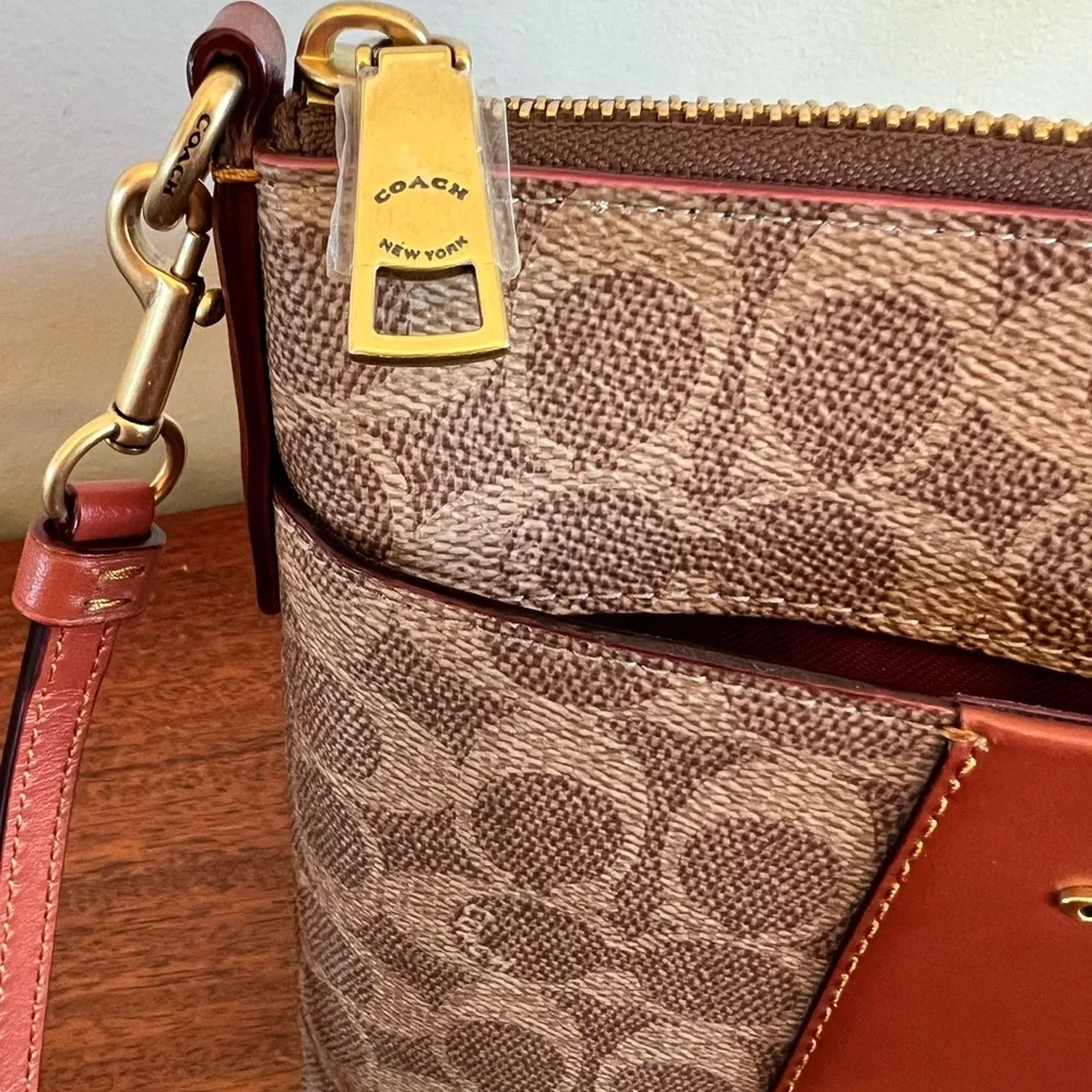 🏇🏼[COACH] Signature Canvas Colorblock Leather Zip Top Kitt Messenger Crossbody - Picture 5 of 9